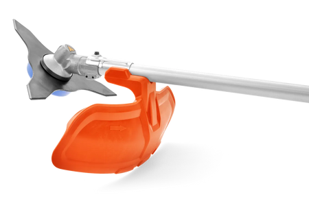 Husqvarna 325iR batteribuskrydder – uden batteri – Set fra siden af et haveredskab med beskyttelsesskærm og skæreskive.