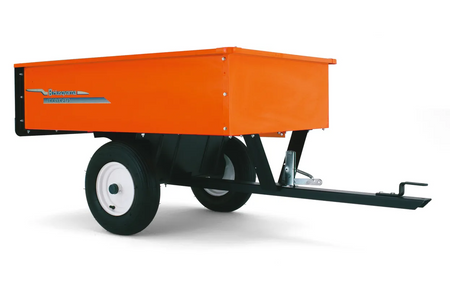 Husqvarna Trailer 275 til havetraktor og rider – Set fra siden af en Husqvarna-anhænger med en trækkrog.