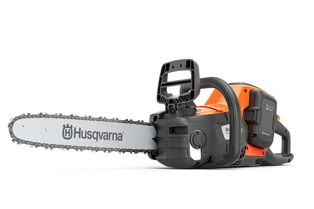Husqvarna 242i motorsav – inkl. BLi30 og C80 – produktfoto