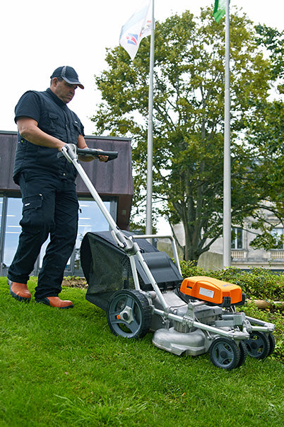 Pellenc RASION BASIC batteriplæneklipper – 60 cm – i brug